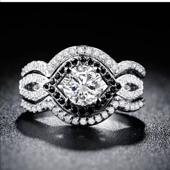 Jewelry - New black sapphire and white halo diamonds rings